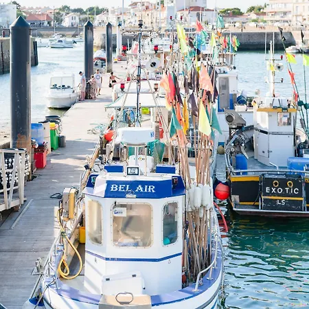 Semesterbostad La Paranthese Marine Brem-Sur-Mer