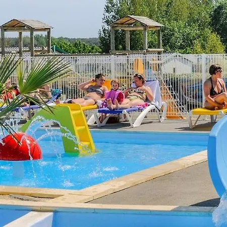Semesterbostad La Paranthese Marine Brem-Sur-Mer